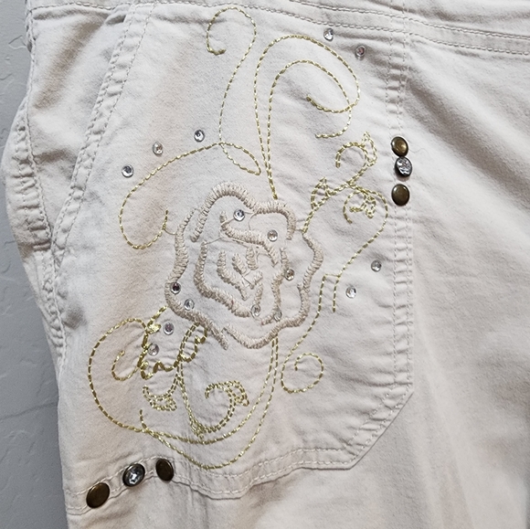 Drawstring capris - Picture 2 of 5